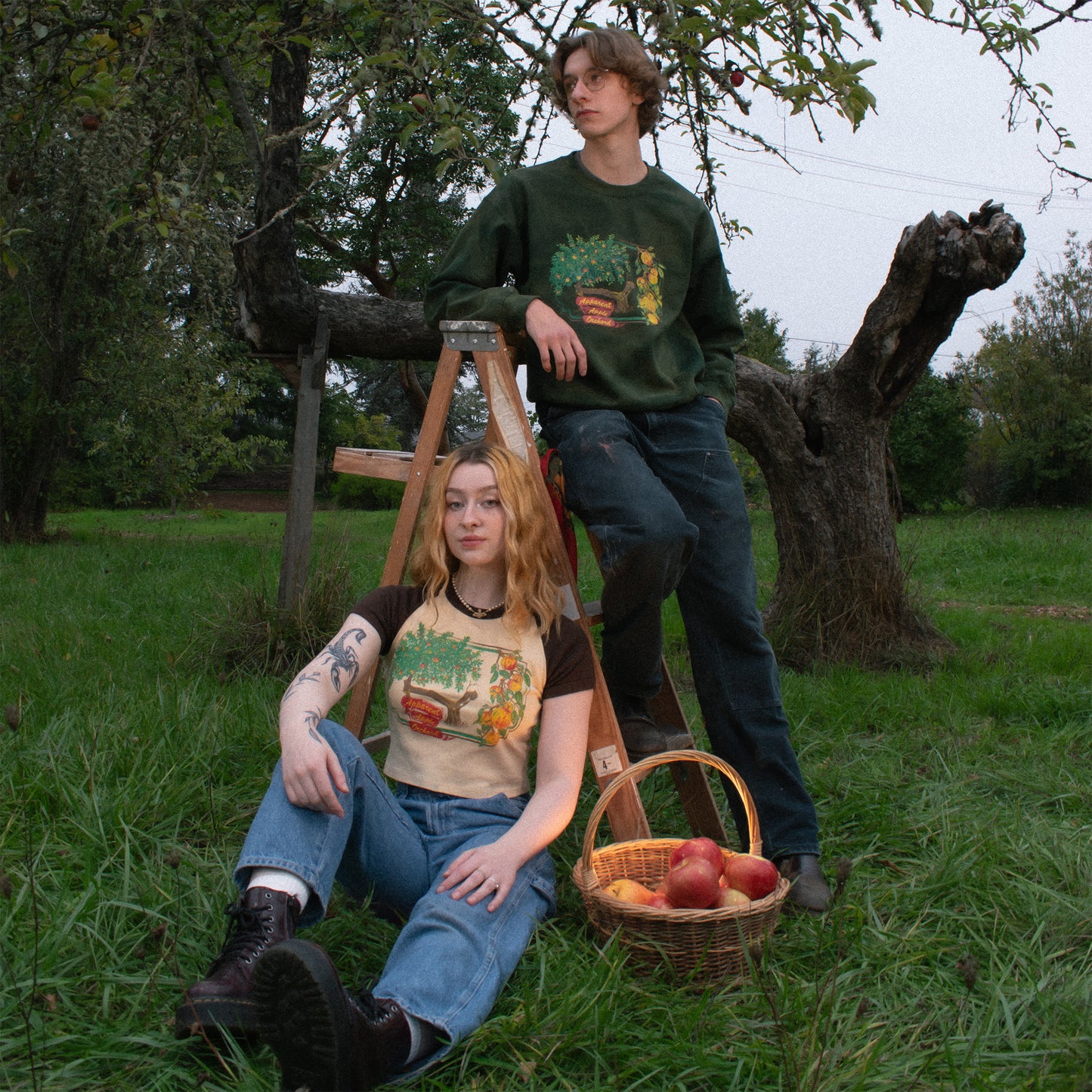 Apple: Crewneck in Avocado